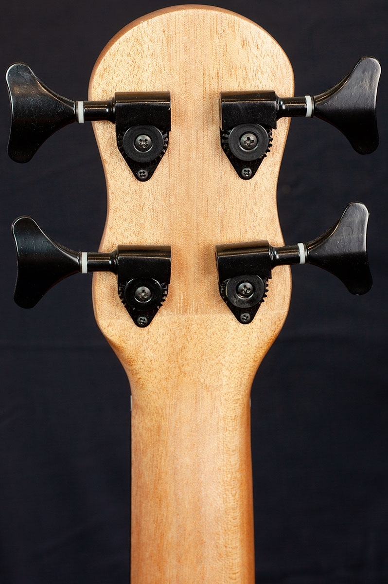 barnes-mullins-bass-ukulele-mahogany_6915b0a7e505c.jpg