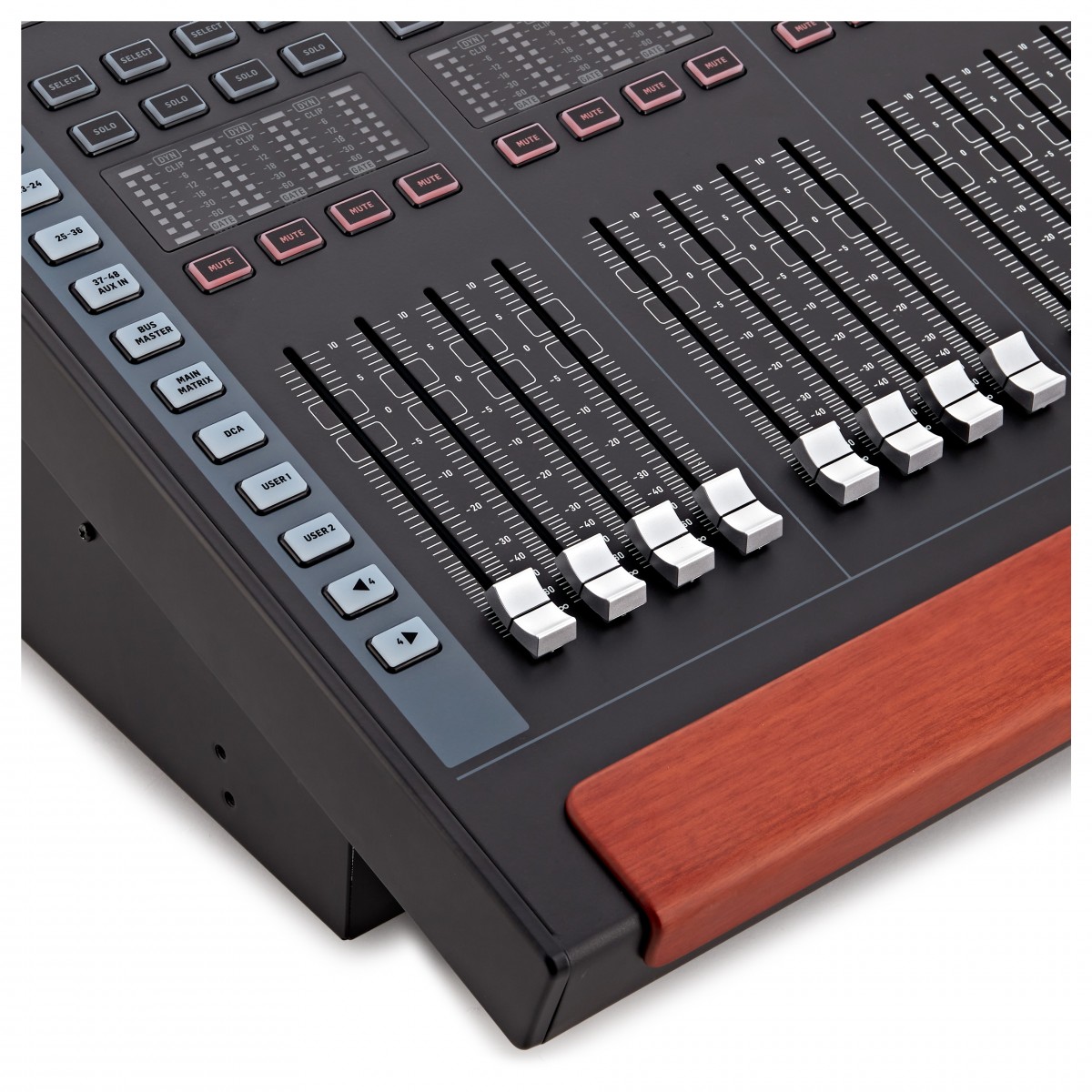 behringer-wing-compact_6908e19a913d0.jpg