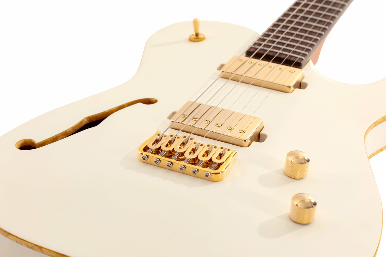 chapman-guitars-chris-robertson-signature-sar63-stone-white_6989aa3238685.jpg