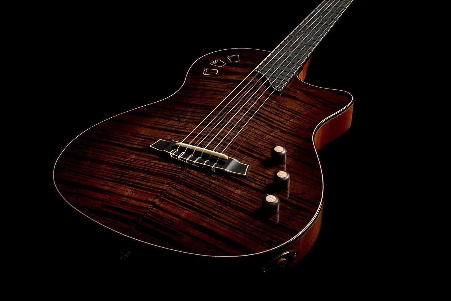 cordoba-stage-artist-habano-burst_6a730fe7eb1aa.jpg