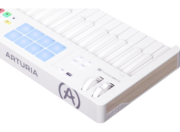 arturia-essential-61-mk3-alpine-white_665996aa9076a.jpg