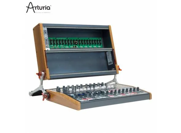 arturia-rackbrute-6u_5a72eff07c882.webp