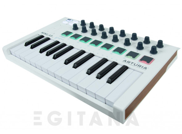 arturia-universal-midi-controller_6132589030737.jpg