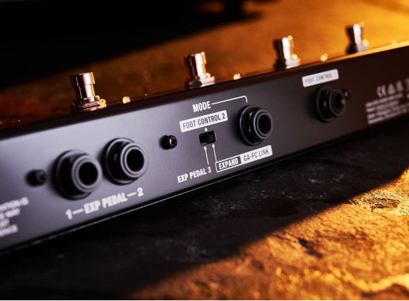 bboss-ga-fc-ex-pedaleira-controlo-para-amplificadores-combos-boss-b_683dc10338b0c.jpg