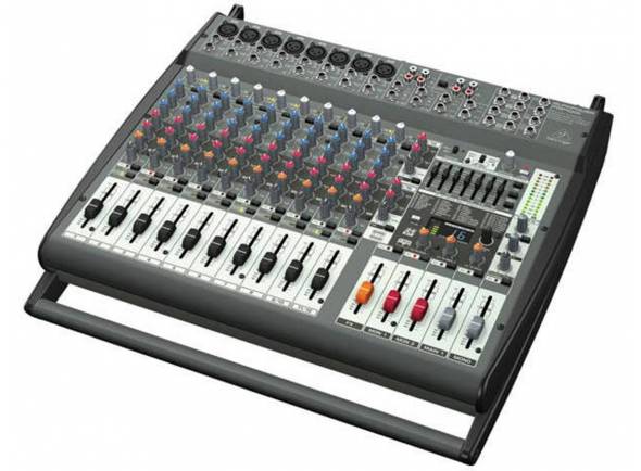 behringer-pmp4000-eu_595e1bc1cc529.jpg