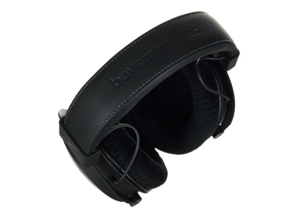 beyerdynamic-dt-1990-pro-mkii_68ffb1321ab15.jpg