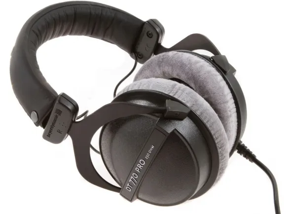 beyerdynamic-dt-770-pro-250-ohm_5b35fa867e47b.webp