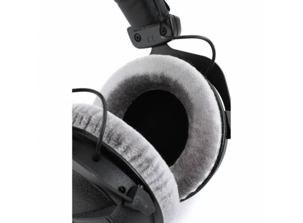 beyerdynamic-dt-770-pro-80_5a842b19b8b18.jpg