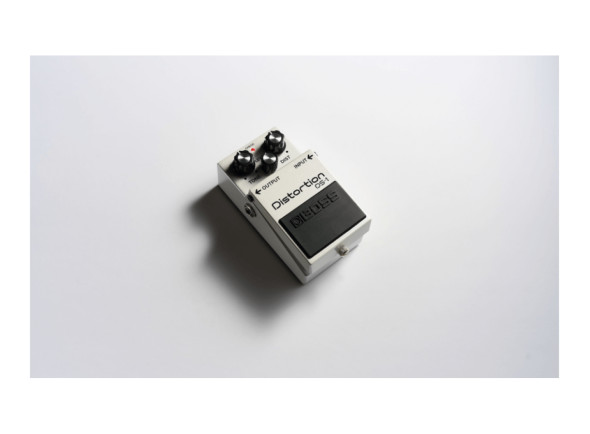 boss-ds-1-wh-distortion-limited-edition_6740675311dea.jpg