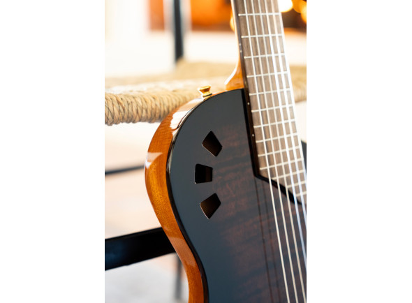 cordoba-stage-guitar-edge-burst-w-bag_6ad893ac7a6a6.jpg