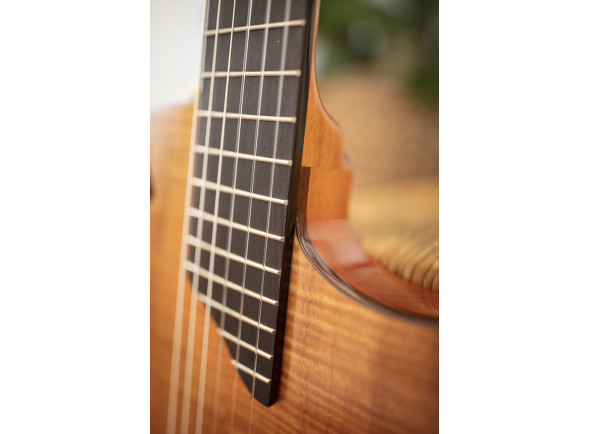 cordoba-stage-guitar-natural-amber-w-b_6a2abc1e632a3.jpg