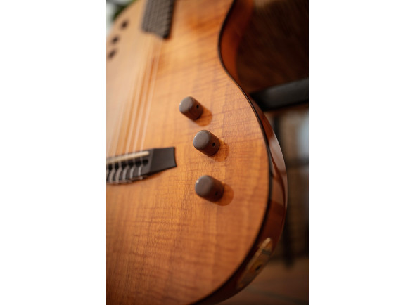 cordoba-stage-guitar-natural-amber-w-b_6a2abc2473f38.jpg