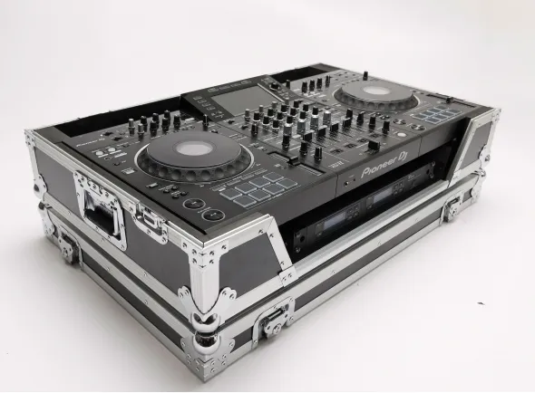 dj-controller-case-xdj-xz-19_5e71ed8ad2d6f.webp