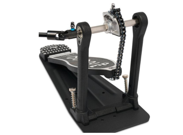 dw-2002a-double-bass-drum-pedal_68ac71a9ac3e4.jpg