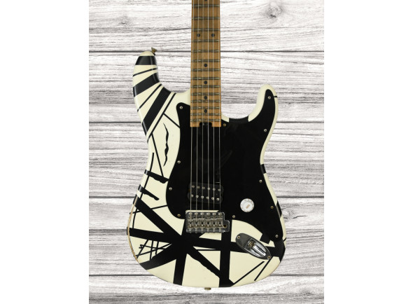 evh-striped-series-78-eruption-maple-fingerboard-white-with-black-stripes-relic_64a69cc11402c.jpg