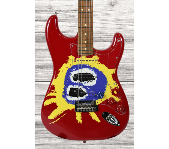 fender-30th-anniversary-screamadelica-pau-ferro-fingerboard-custom-graphic_637e4d543e30e.jpg