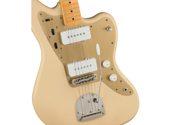 fender-40th-anniversary-jazzmaster-vintage-edition-maple-fingerboard-gold-anodized-pickguard-satin-desert-sand_62cc4a8714207.jpg