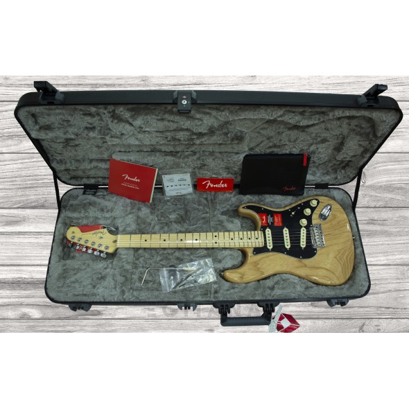 fender-am-pro-strat-mn-nat_5ef1c7827d47f.jpg