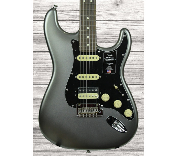 fender-american-pro-ii-strat-hss-merc_622f6e3e9c886.jpg