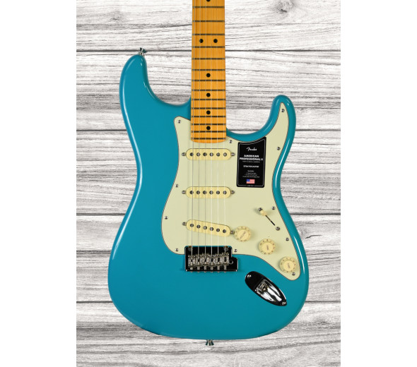 fender-american-pro-ii-strat-mn-mbl_6436d7d6afeb1.jpg