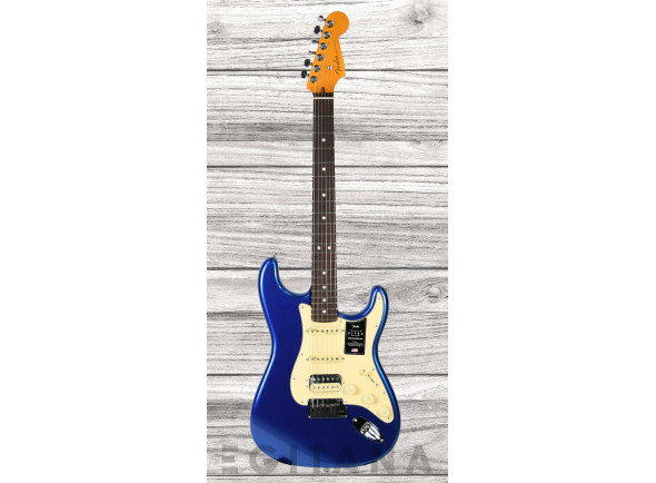 fender-american-ultra-strat-rw-hss-c-blue_63986fa88185b.jpg