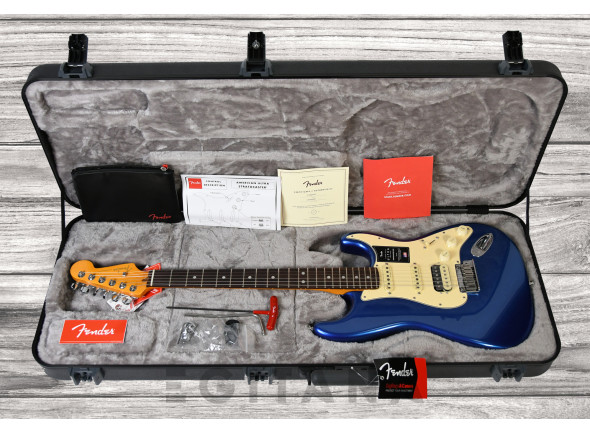 fender-american-ultra-strat-rw-hss-c-blue_63986fab451e8.jpg