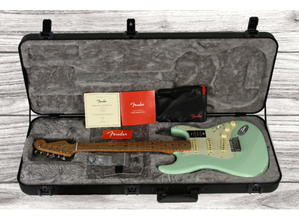 fender-american-ultra-stratocaster-maple-fingerboard-surf-green_66794ae758c90.jpg