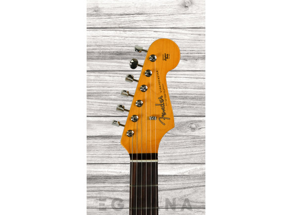 fender-american-vintage-ii-1961-rosewood-fingerboard-3-color-sunburst_63566466e9ac2.jpg