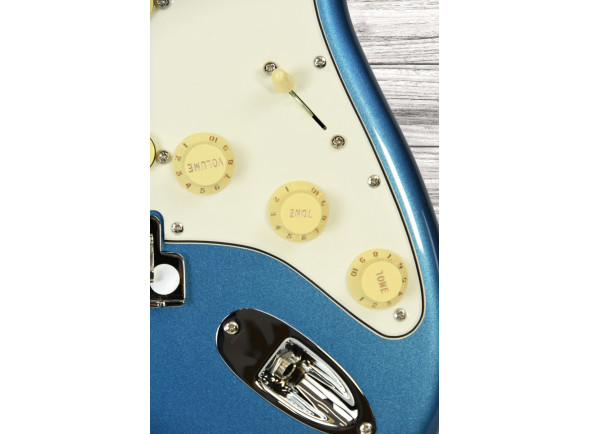 fender-av-ii-73-strat-mn-lpb_667e943e9c9bd.jpg