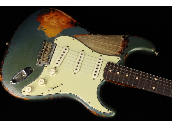 fender-custom-1963-stratocaster-heavy-relic-masterbuilt-dale-wilson_6a33c87ba6642.jpg