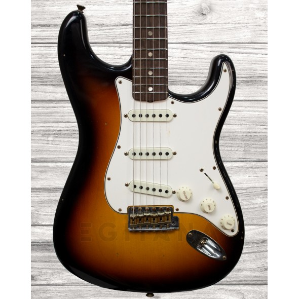 fender-custom-shop-1964-stratocaster-journeyman-relic-faded-3-colour-sunburst_5f1b0cece31e3.jpg