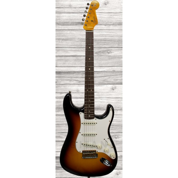 fender-custom-shop-1964-stratocaster-journeyman-relic-faded-3-colour-sunburst_5f1b0da0eff64.jpg