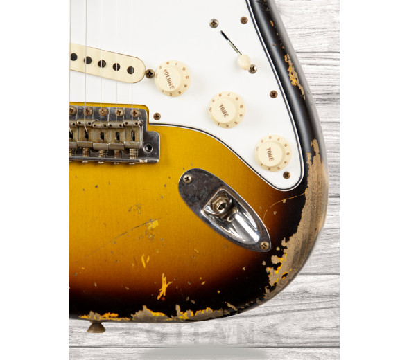 fender-custom-shop-67-stratocaster-heavy-relic-faded-aged-3-colour-sunburst_609d546e4bd16.jpg