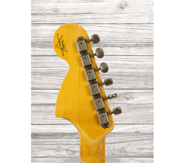 fender-custom-shop-67-stratocaster-heavy-relic-faded-aged-3-colour-sunburst_609d547679488.jpg