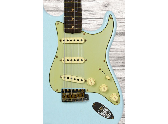 fender-custom-shop-limited-edition-59-special-stratocaster-journeyman-relic-super-faded-sonic-blue_670408981bdcf.jpg