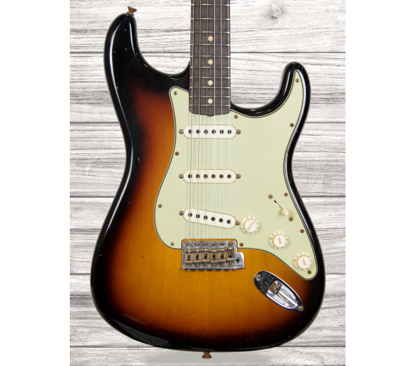 fender-custom-shop-limited-edition-62-63-journeyman-relic-rw-aged-3-color-sunburst_6047bb29a8638.jpg