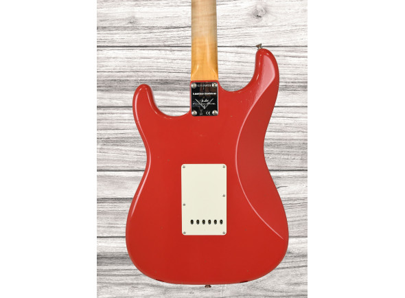 fender-custom-shop-limited-edition-63-stratocaster-journeyman-relic-aged-fiesta-red_69aefa5c9eb5c.jpg