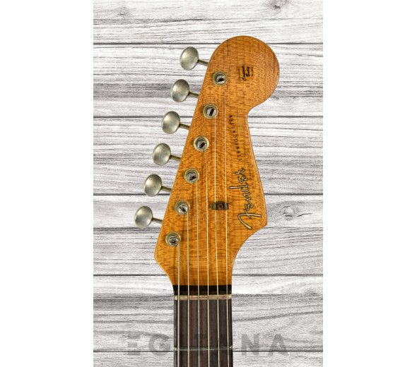 fender-custom-shop-limited-edition-poblano-strat-super-heavy-relic-super-faded-aged-3-color-sunburst_6350276989880.jpg