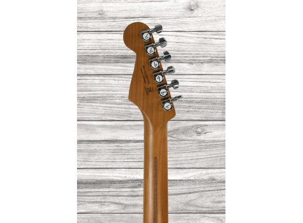 fender-limited-edition-american-ultra-roasted-maple-fingerboard-honey-burst_668271525de20.jpg