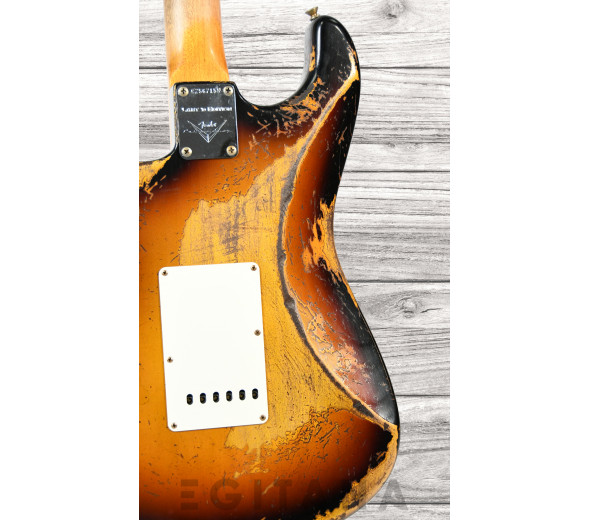 fender-limited-edition-roasted-61-super-heavy-relic-flat-lam-rosewood-fingerboard-aged-3-color-sunburst_63d7d4554a798.jpg