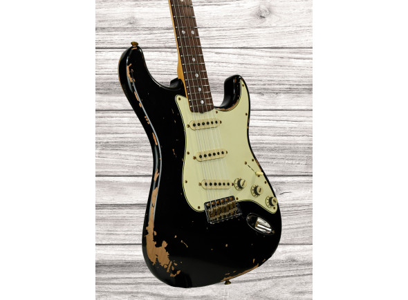 fender-michael-landau-signature-1968-stratocaster-round-laminated-rosewood-black_679c990a04db3.jpg