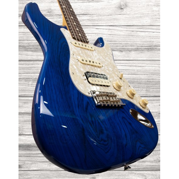 fender-mij-2019-ltd-stratocaster-hss-rw-sapphire-blue-trans_5f3a87d3600c4.jpg