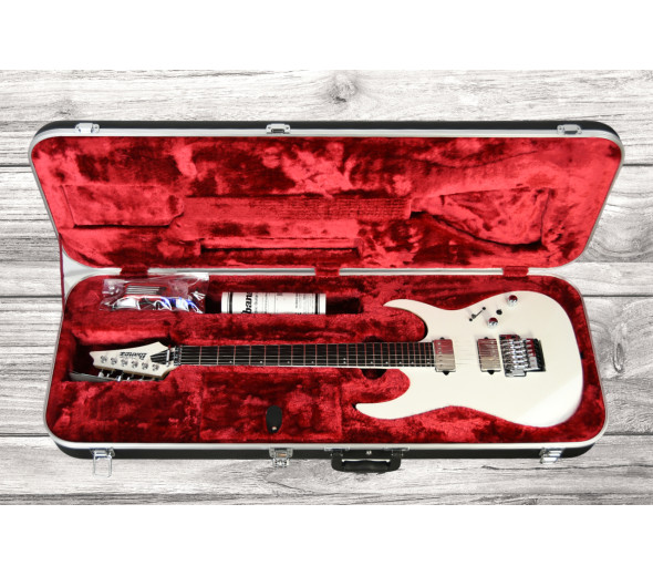 ibanez-rg5320c-prestige-pearl-white_645ce9091993a.jpg