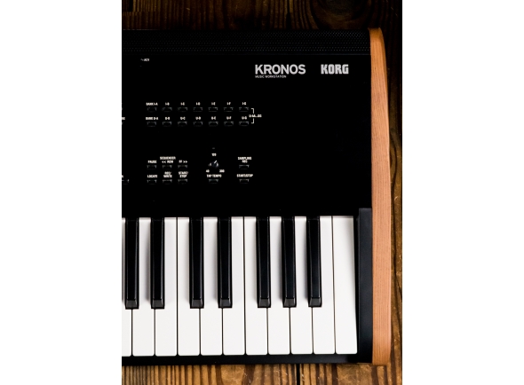 korg-kronos-61_5af1b78abd068.jpg