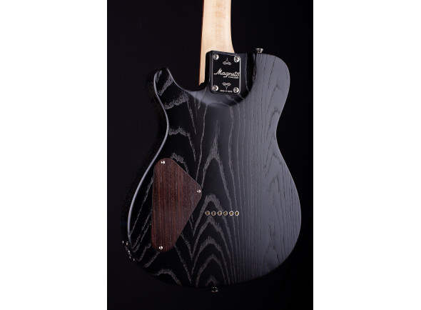 magneto-u-one-u-wave-classic-transparent-black-matte-ash-with-gig-bag_68d666d26cc32.jpg