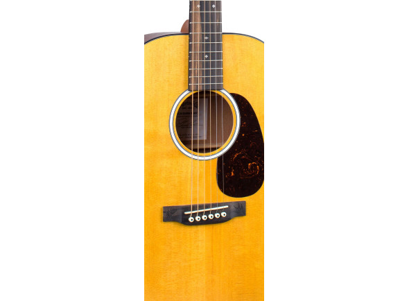 martin-guitars-000jr-10e-shawn-mendes_6777d9b8a1fa1.jpg