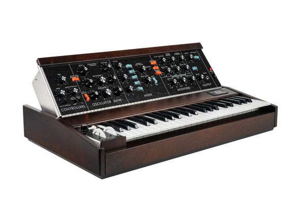 moog-minimoog-model-d-2022_662250fb165ac.jpg