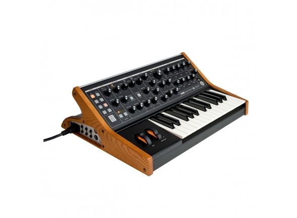 moog-subsequent-25-analog-synthesizer_5e257e6ca9912.jpg