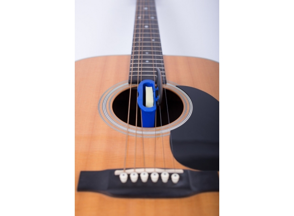 musicnomad-the-soundthole-humitar-acoustic-guitar_5d762136a4e75.jpg