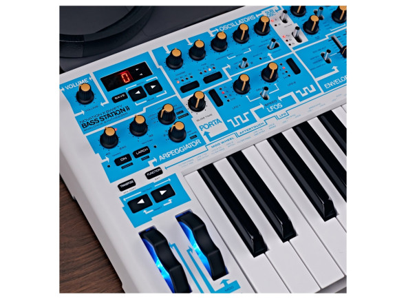 novation-bass-station-ii-swifty-edition_68dbd4c6999eb.jpg